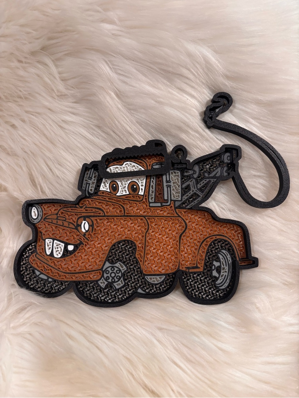 Tow Truck Character 3-D pin Board - Picture 2 of 3